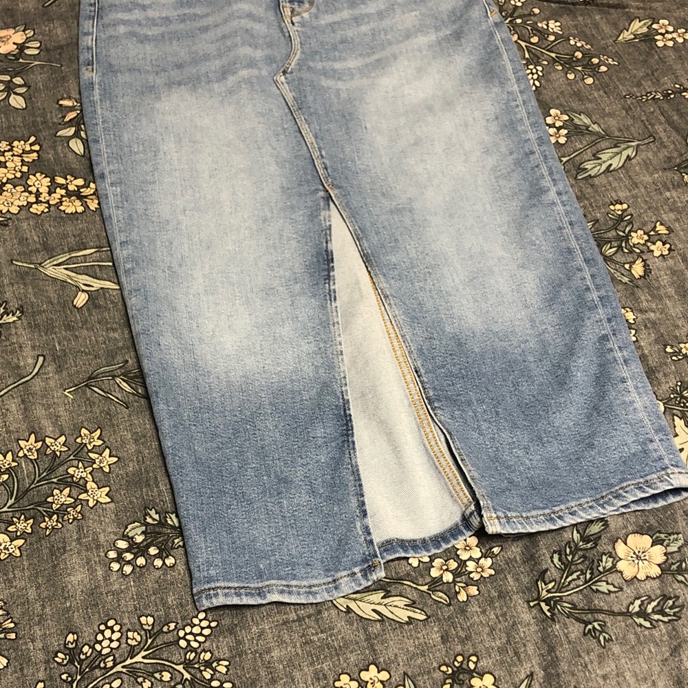 Good American Good Ease Denim Compression Slit Midi Jean Skirt Light Wash 6/28 - Picture 5 of 10